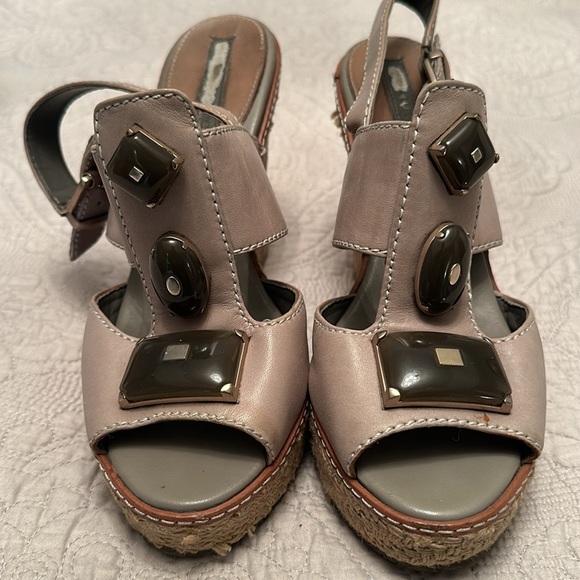 Banana Republic Beige Wedged Sandals - Picture 8 of 8